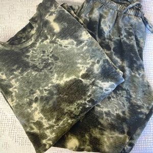 Tie Due Sweat Top and Pants